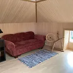 Cozy Private House With Patio Near The Beach! Casa vacanze