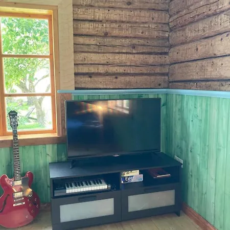 Cozy Private House With Patio Near The Beach! Vakantiehuis
