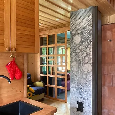 Cozy Private House With Patio Near The Beach! * パルヌ