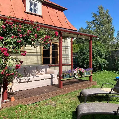 Cozy Private House With Patio Near The Beach! 別荘