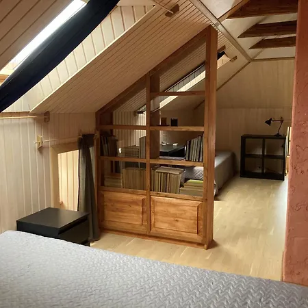 Cozy Private House With Patio Near The Beach! 別荘