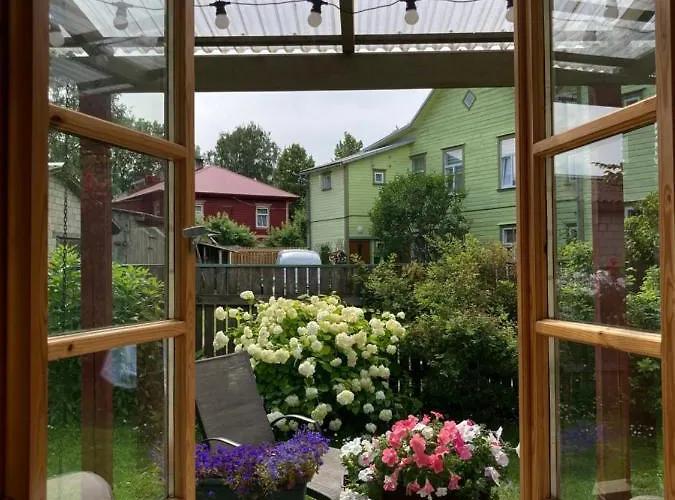 Cozy Private House With Patio Near The Beach! Casa vacanze